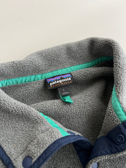 Large 2000s Grey Patagonia Synchilla