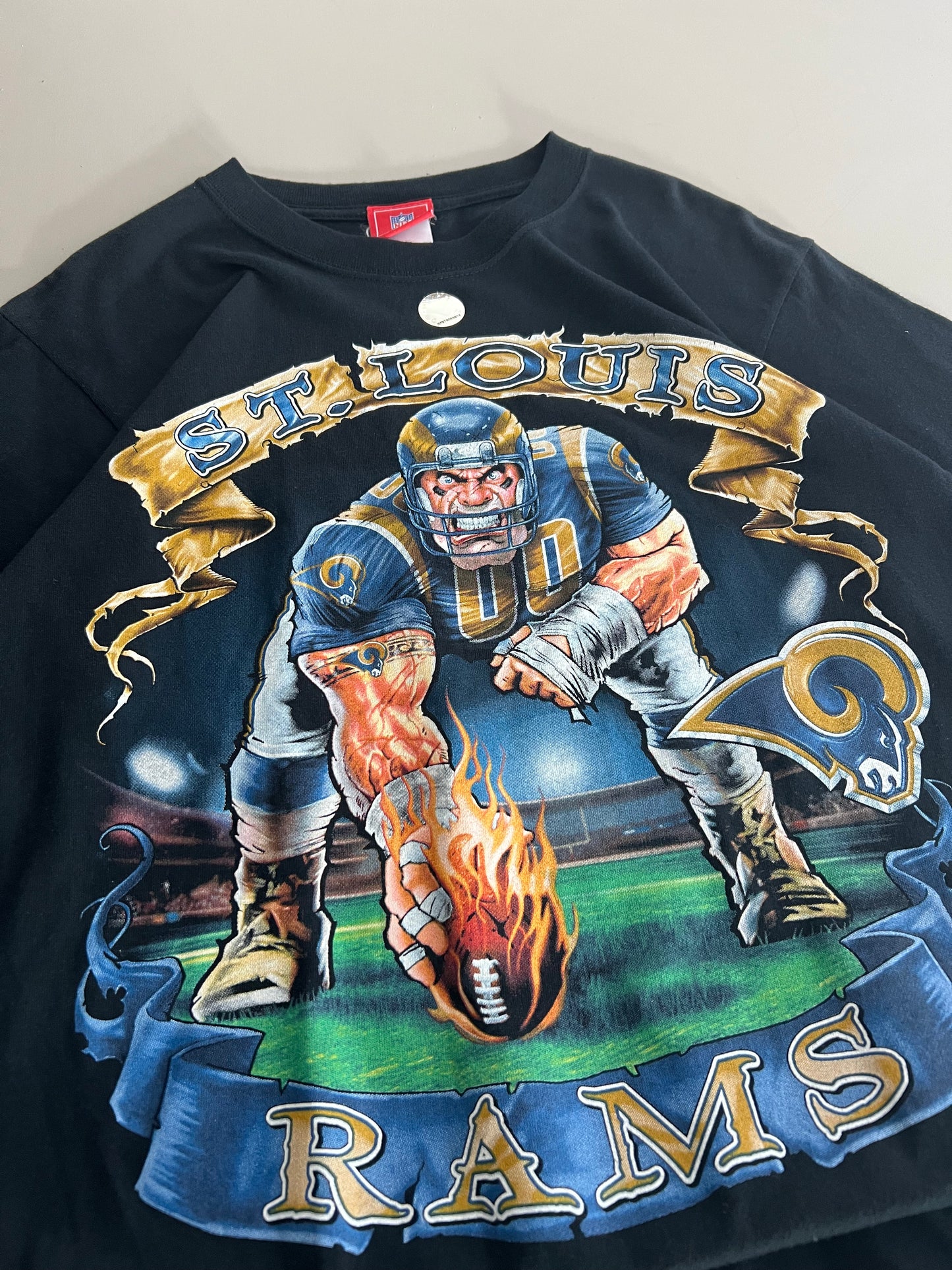 Medium 2000s St. Louis Rams T-shirt