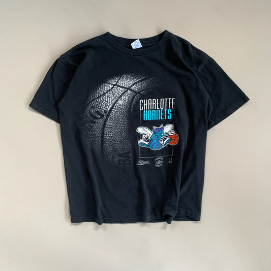 Large 1990s Charlotte Hornets Salem T-shirt