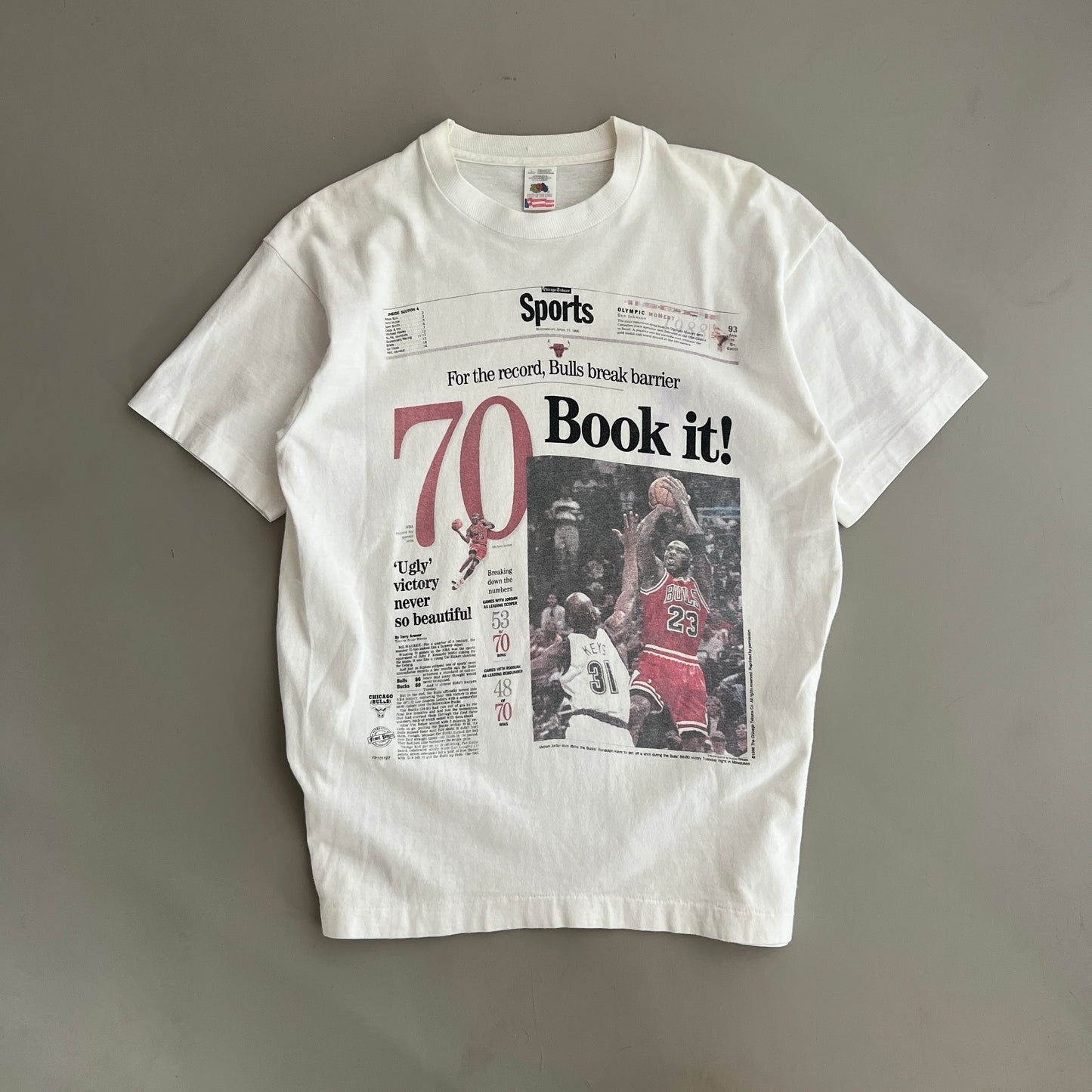 Large 1996 Chicago Bulls Book It! T-shirt
