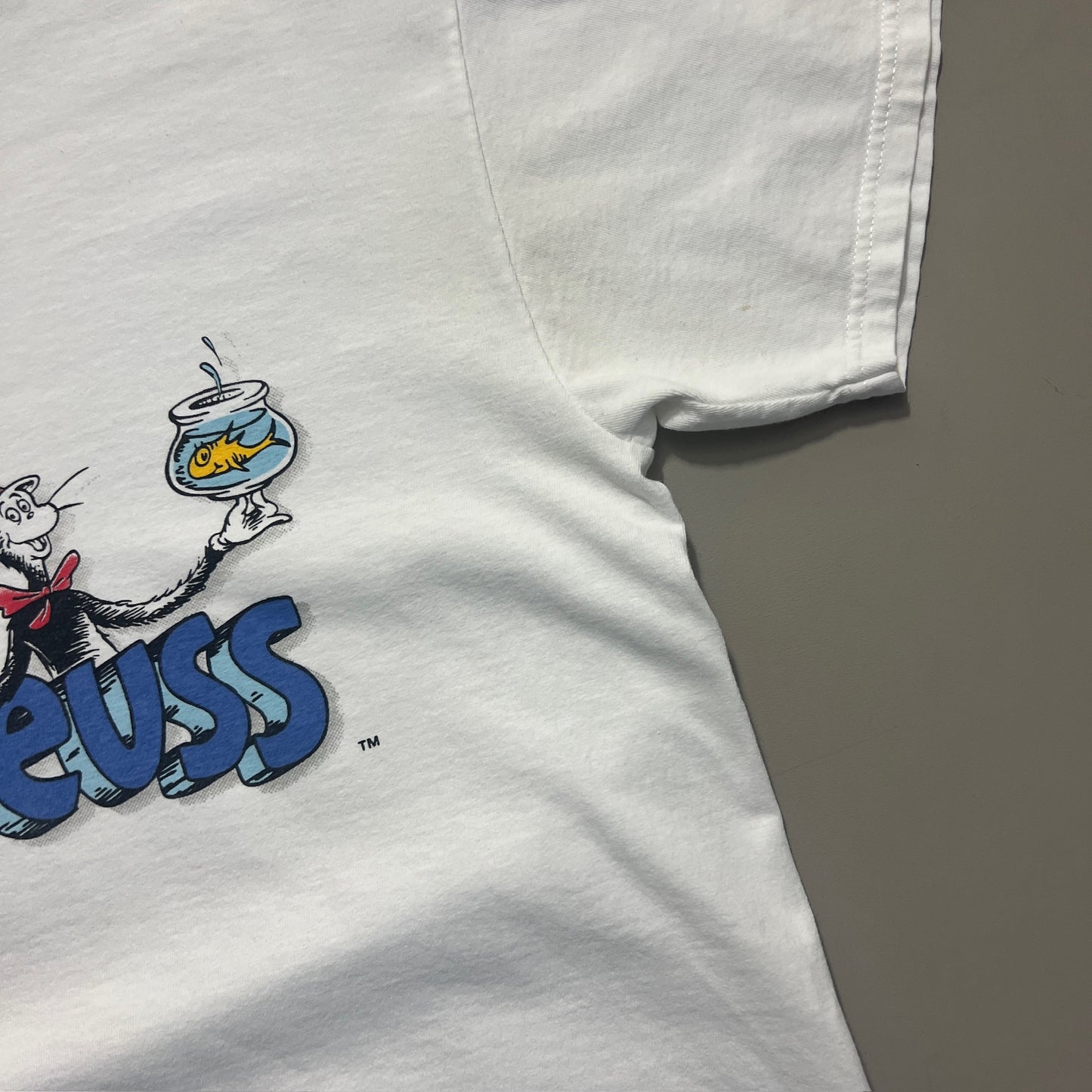 Large 1998 Dr. Seuss T-shirt