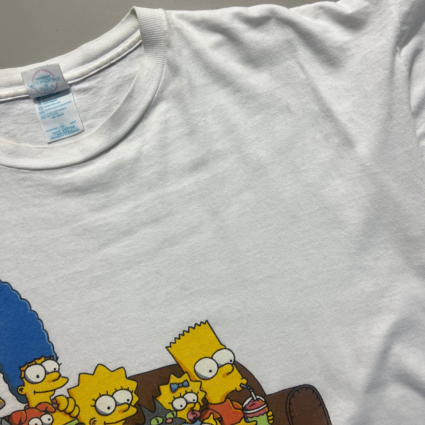 XL 2002 The Simpsons T-shirt