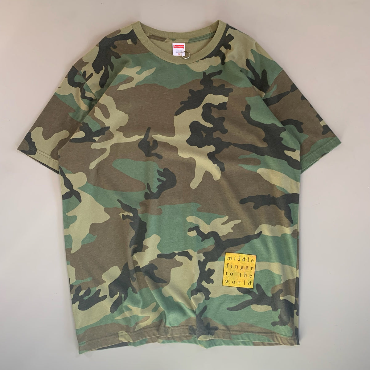 XL Supreme Middle Finger to the World T-shirt