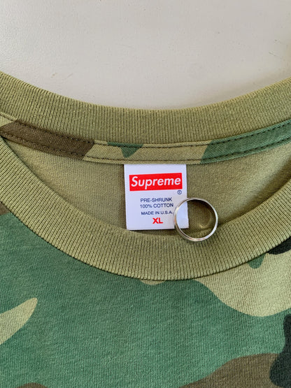 XL Supreme Middle Finger to the World T-shirt