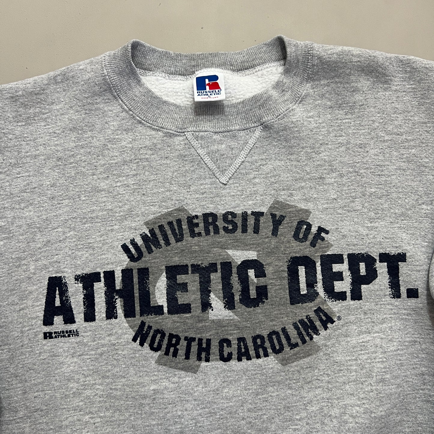 Large 90s UNC Tar Heels Russell Athletic Sweatshirt