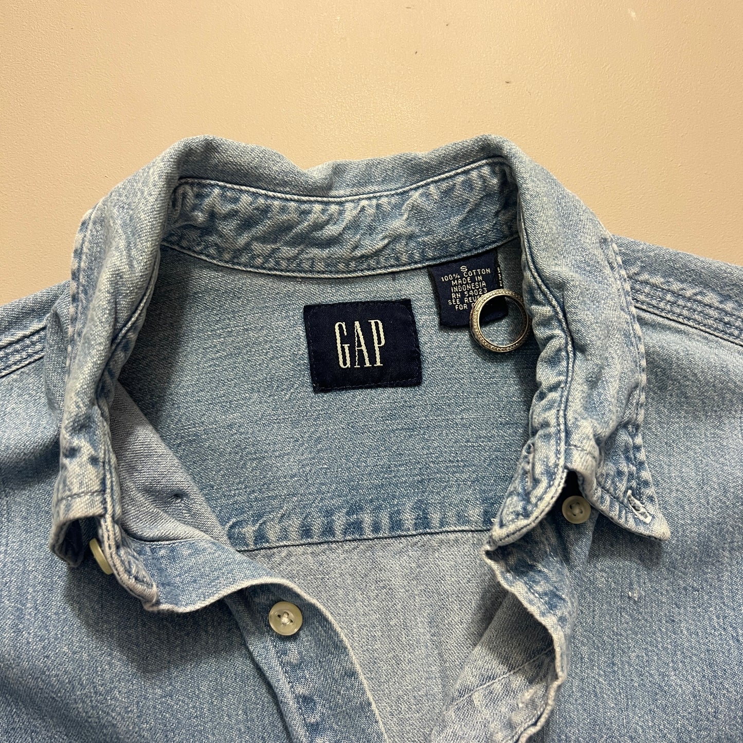 Small 2000s GAP Denim Button Shirt